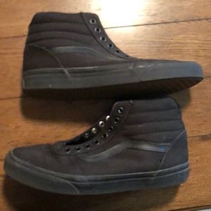 Men’s 9.0 all black high top Vans